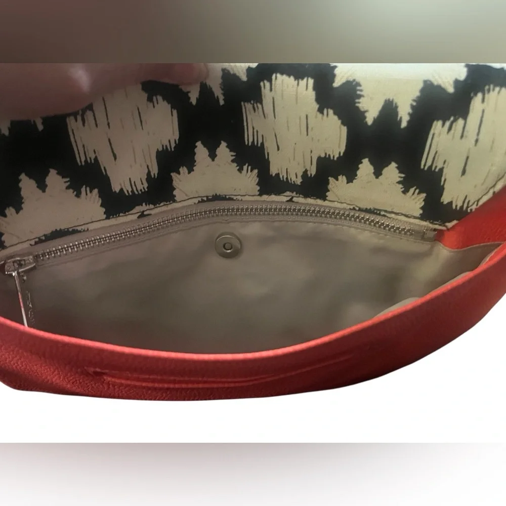 Studio Thirty- One Modern Shoulder Bag Corral Color With Black Strap NWT